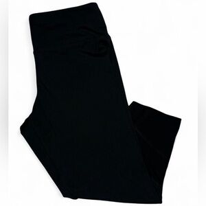 FOREVER 21 Capri Leggings • Jet Black Activewear • Large • With Pocket • Mesh